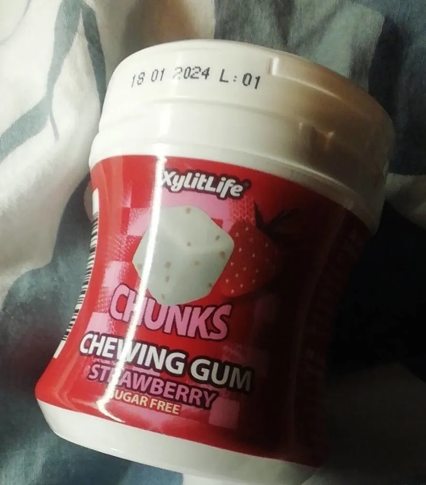 Chunks chewing gum strawberry sugar free