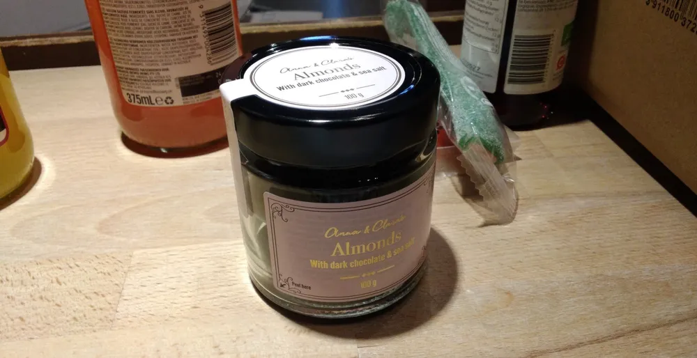 Mandler, med mørk chokolade & havsalt