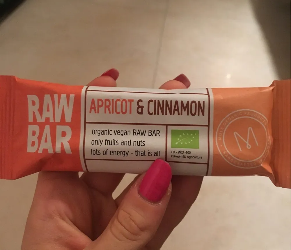 Raw Bar - Apricot & Cinnamon