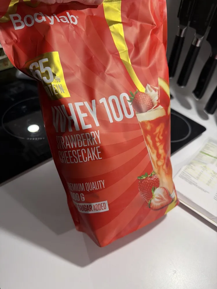 WHEY 100 STRAWBERRY CHEESECAKE