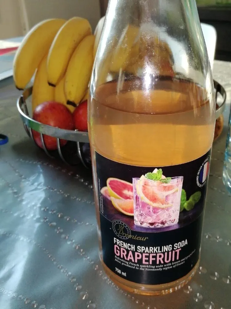 Soda grapefruit