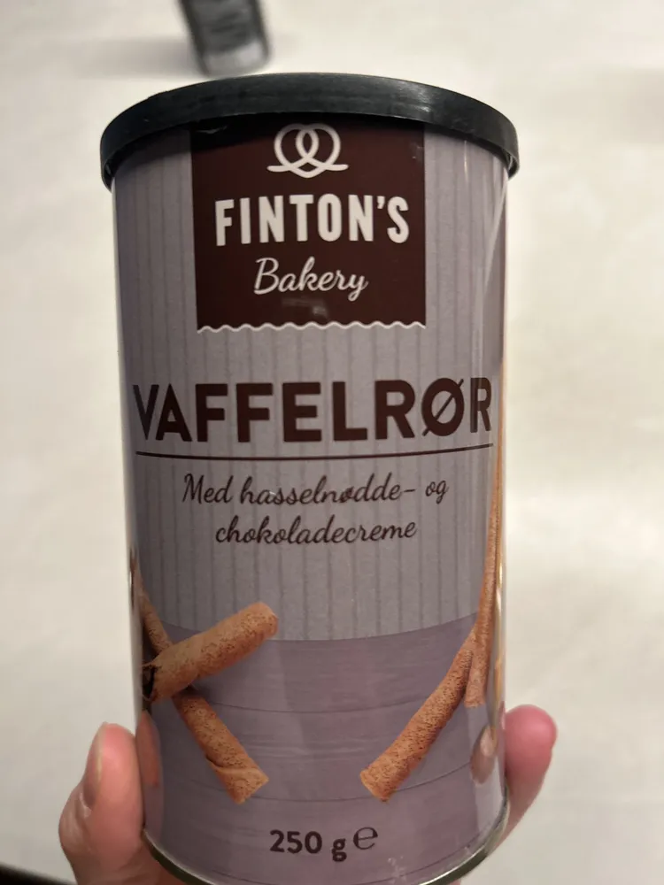 Vaffelrør med hasselnødde- og chokoladecreme