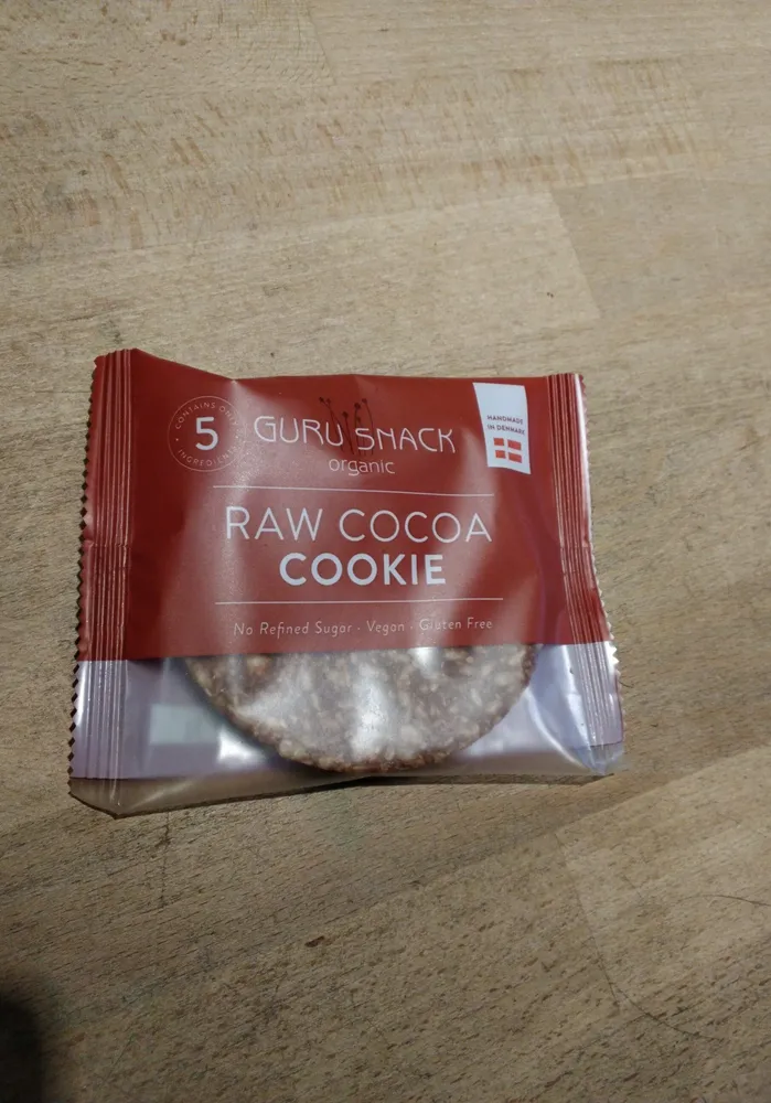 Raw cocoa cookie