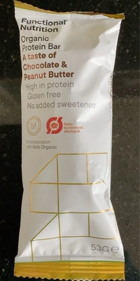 Organic protein bar chocolate and peanut butter