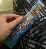 Protein bar with coconut