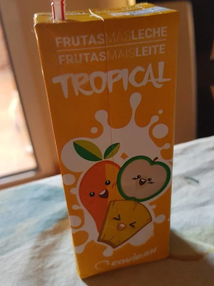 Zumo mas leche tropical