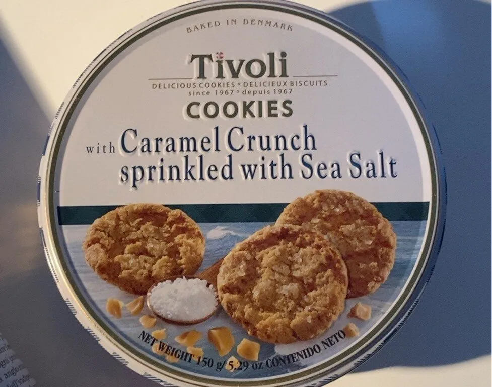 Cookies with caramel crunch sprinkled with sea salt