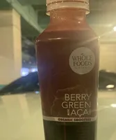 Berry  green  organic smoothie