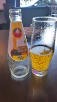 Boisson aux graines de basilic mangue