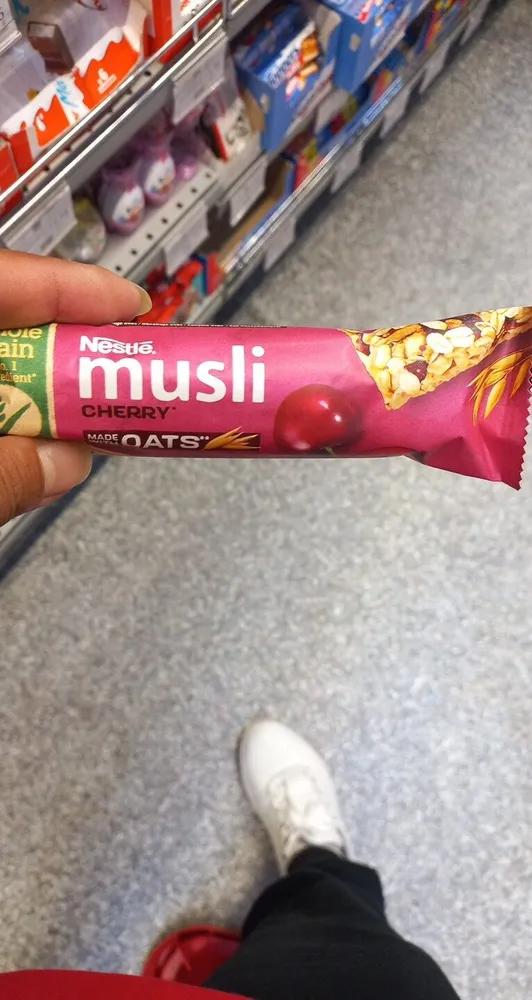 Nestle musli cherry