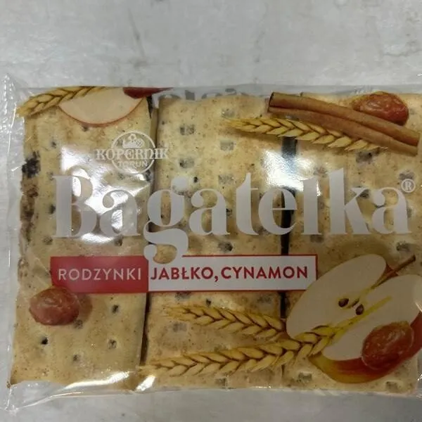 Bagatelka rodzynki, jabłko, cynamon