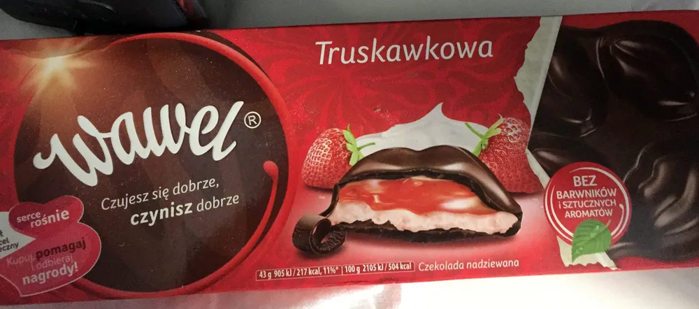 Truskawkowa czekolada nadziewana