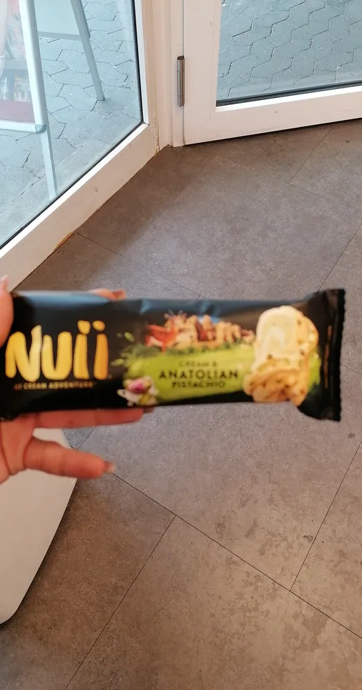 Cream & Anatolian Pistachio