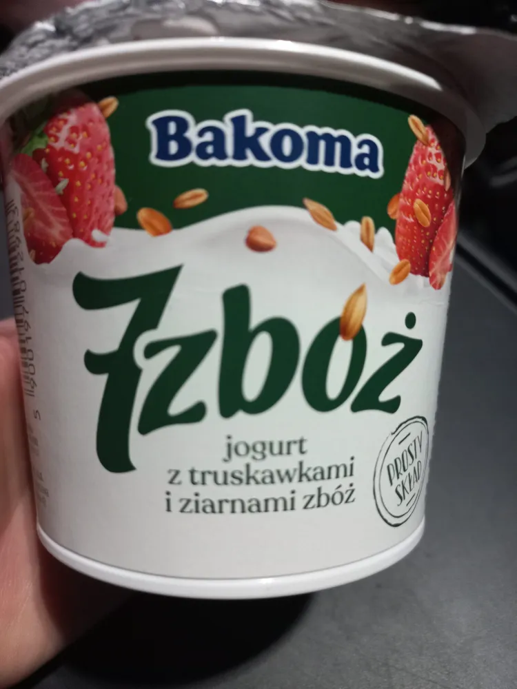 7 zbóż jogurt z truskawkami i ziarnami zbóż
