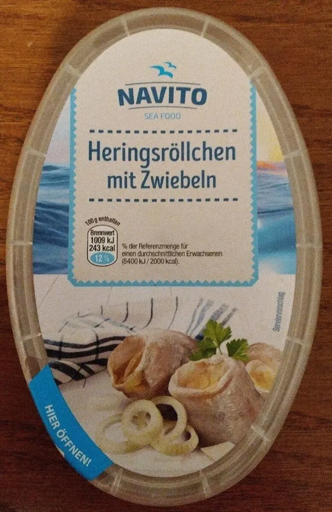 Heringsröllchen mit Zwiebeln