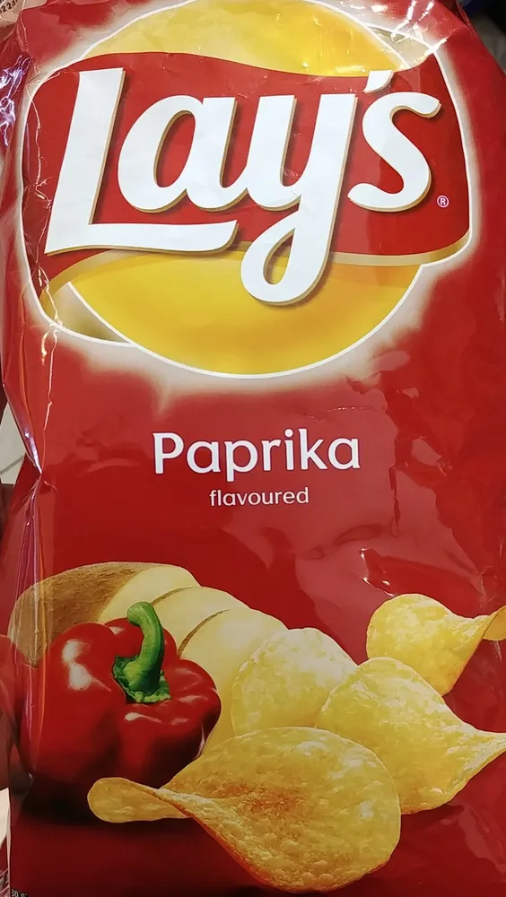 Chipsy ziemniaczane o smaku papryki.