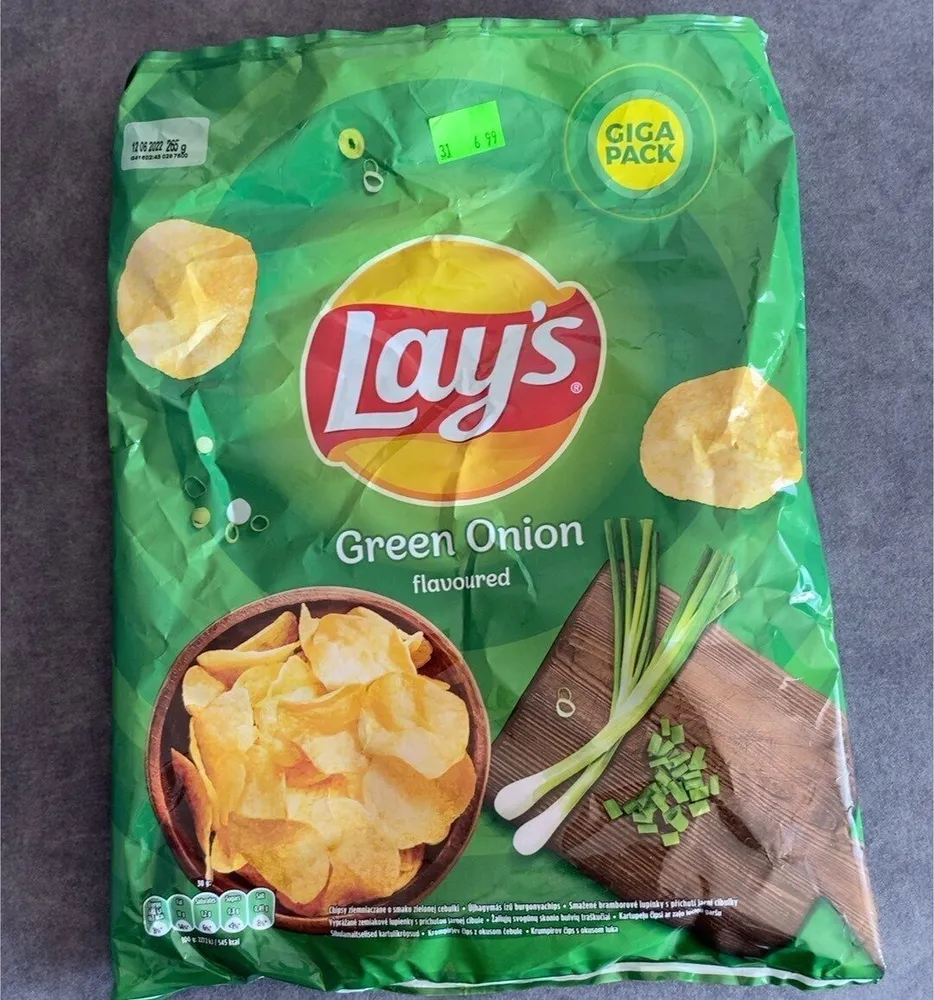 Green onion chips