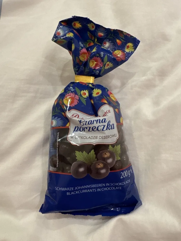 Czarna porzeczka w czekoladzie deserowej