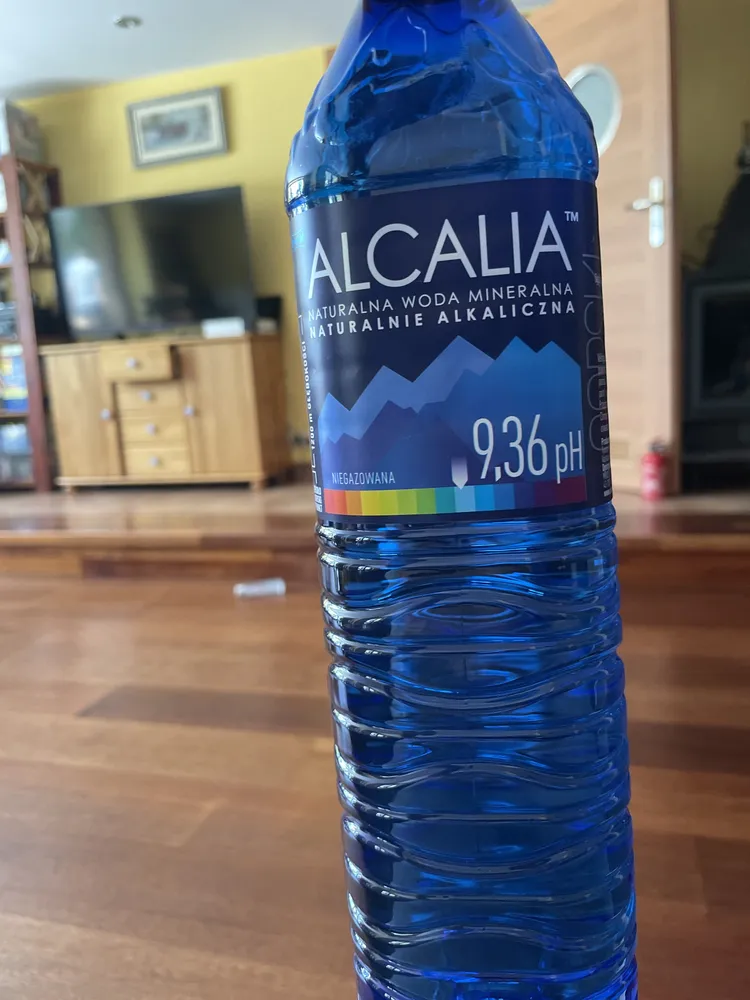 Alcalia Naturalna Woda Mineralna Naturalnie Alkaiczna