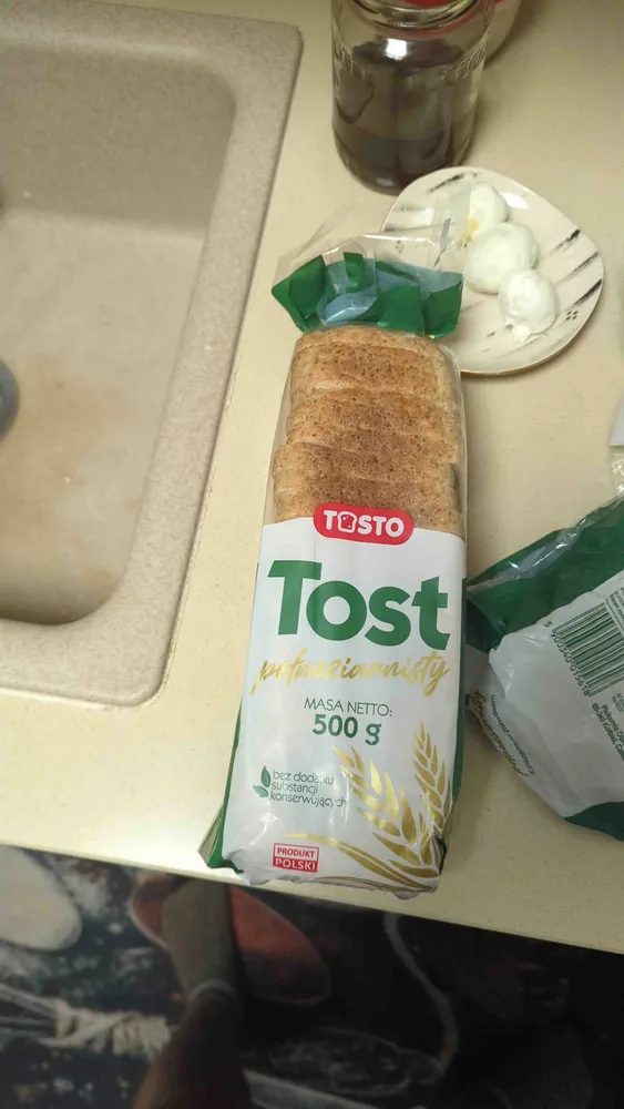 Tost pełnoziarnisty