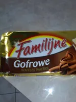 Wafers with chocolate flavored cream