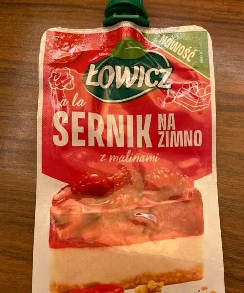 Sernik pieczony na kruchym spodzie i mus jeżyniwo-porzeczkowy