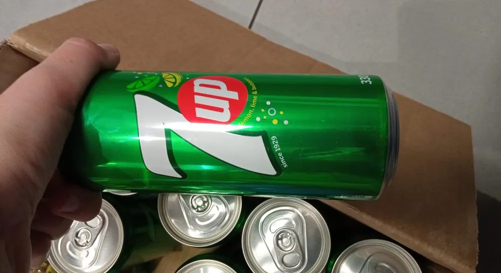 7up puszka