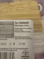 Ser cheddar plastry
