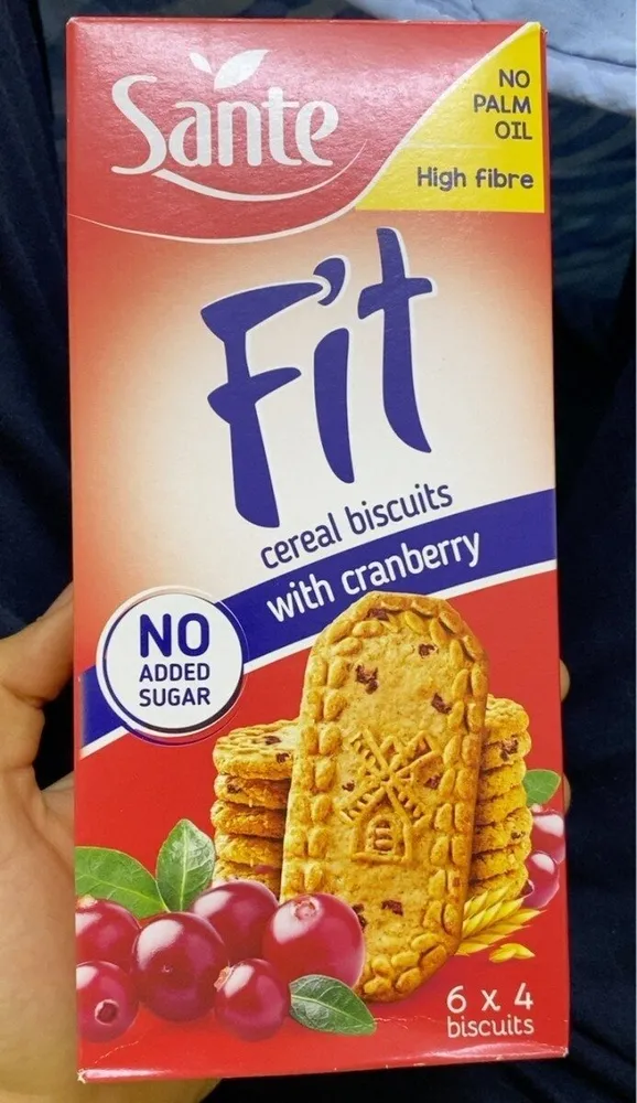 Cereal biscuits with cranberry