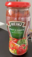 Pasta sauce whith red and green peppers