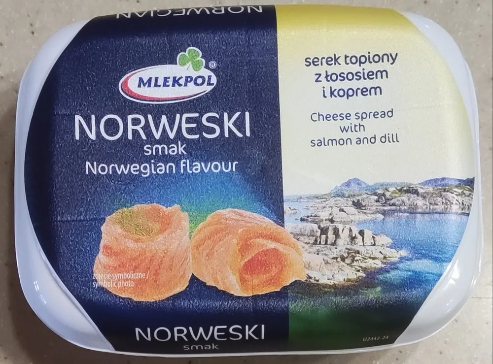 Serek topiony z łososiem i koprem