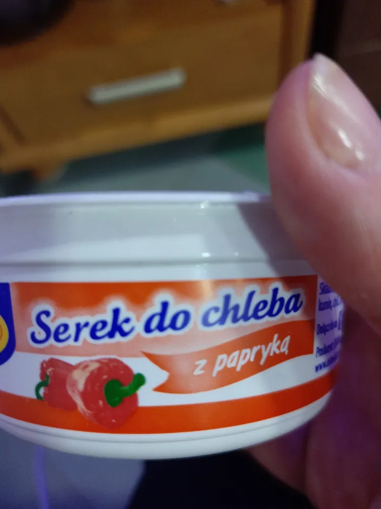Serek do chleba z papryką
