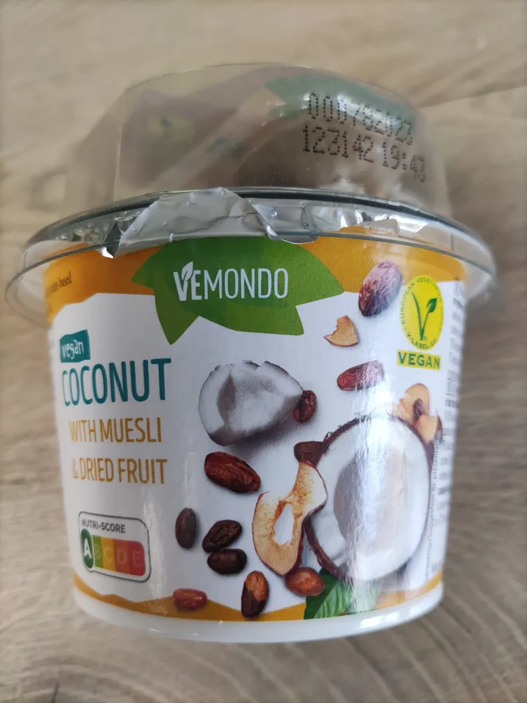 coconut with museli & dried fruit