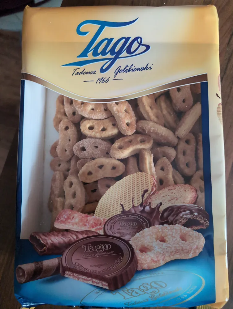 Mini French pastry pretzel