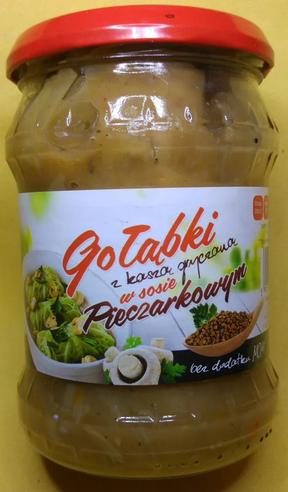 Gołąbki z kaszą gryczaną w sosie pieczarkowym.