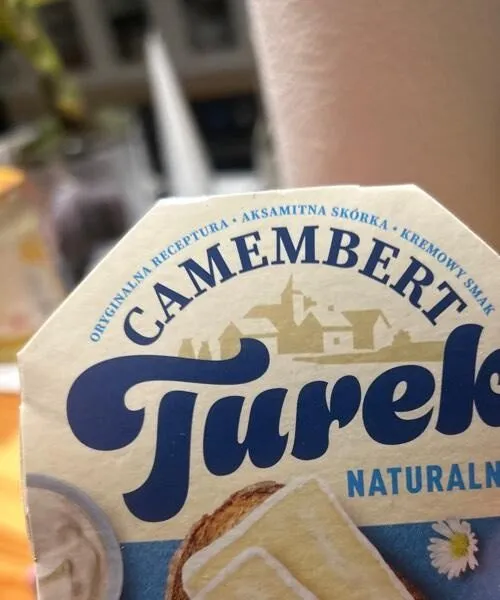 Camembert naturalny