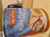 Aguonu idaras su dziovintais vaisiais