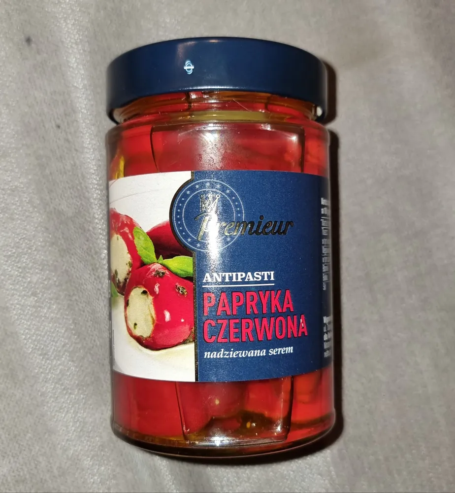 Papryka czerwona nadziewana serem