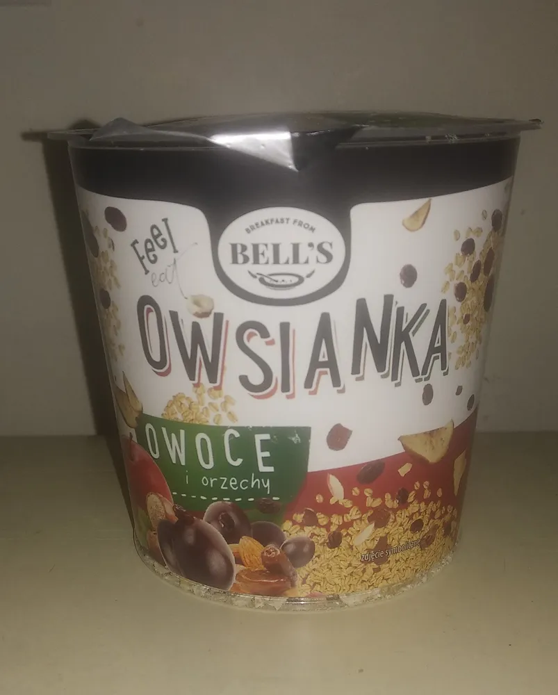 Owsianka owoce i orzechy