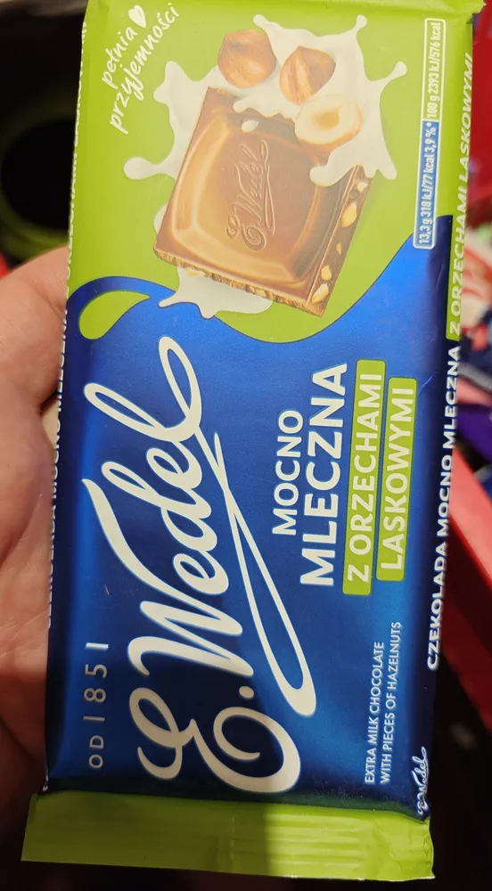 Czekolada Mocno Mleczna Z Orzechami Laskowymi