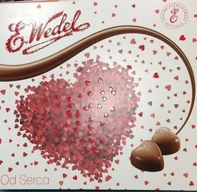 Milk chocolates with dual layer caramel