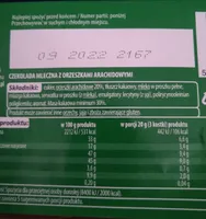 Czekolada mleczna z orzeszkami arachidowymi