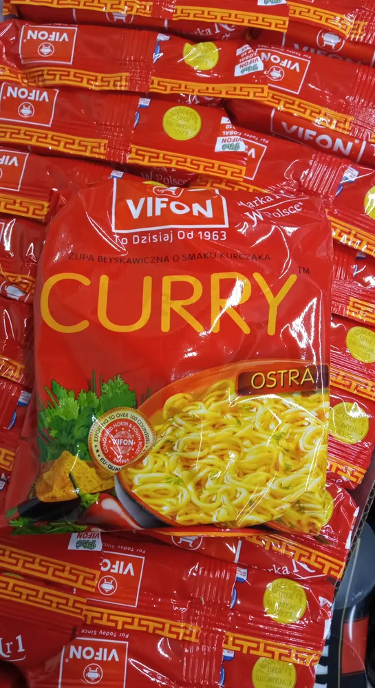 Kurczak curry instant noodle soup