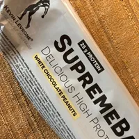 Supreme bar white chocolate peanuts
