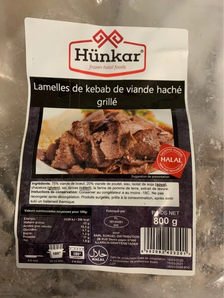 Lamelles de kebab de viande haché grillé
