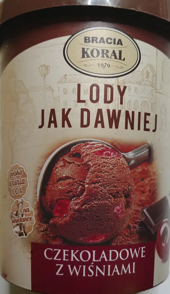 Lody czekoladowe z wiśniami