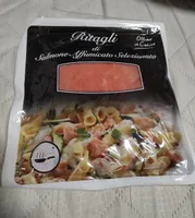 Ritagli di salmone affumicato selezionato