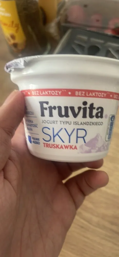 Jogurt typu islandzkiego Skyr truskawka