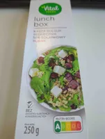 Lunch box: kasza bulgur, słonecznik, ser solankowy, burak
