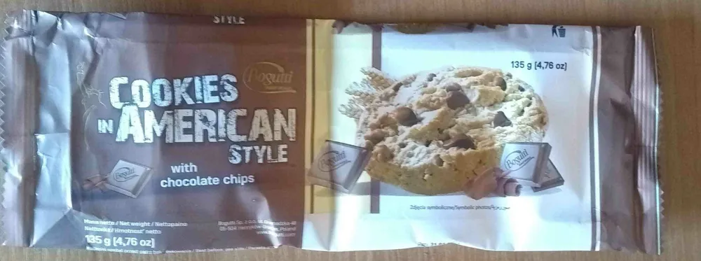 Cookies in american style with chocolate chips
